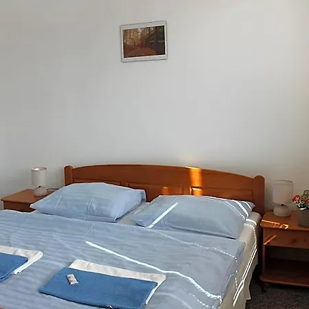 Szálloda M